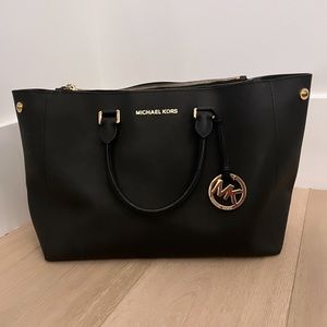 Authentic Michael Kors Tote-Black.